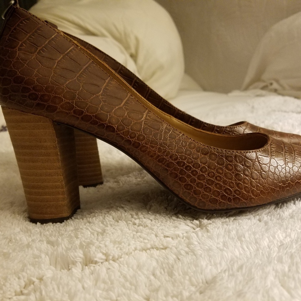 Ellen Tracey Heels